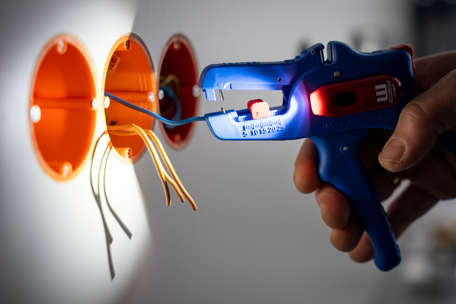 LAMPE DE TRAVAIL À LED