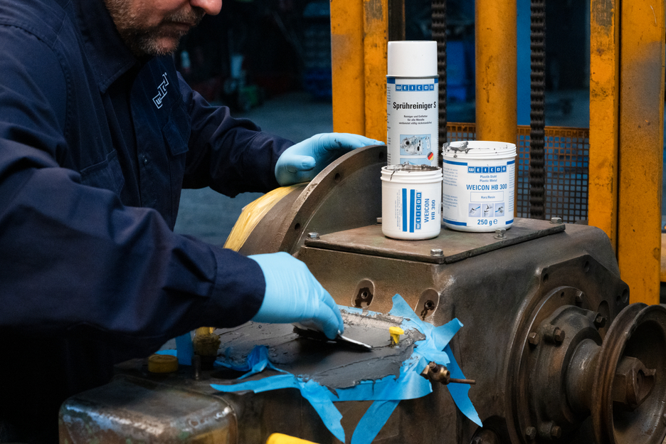 WEICON HB 300 | système à base de résines époxy résistant aux hautes températures pour la réparation et le moulage