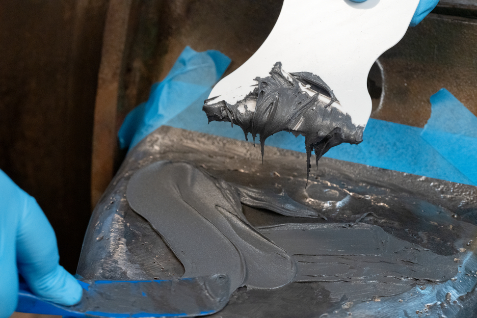WEICON HB 300 | système à base de résines époxy résistant aux hautes températures pour la réparation et le moulage