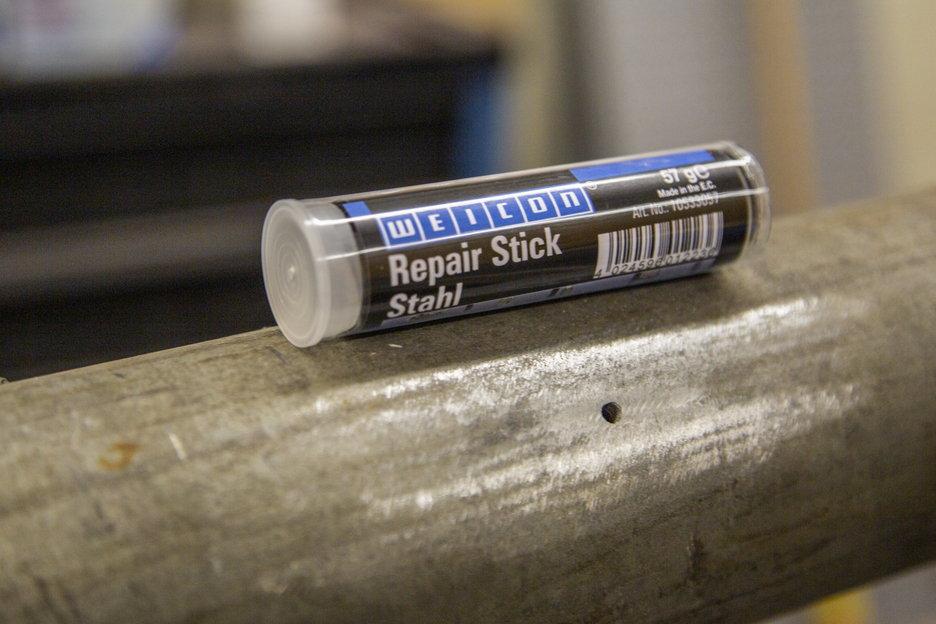 Repair Stick Acier | Pâte à modeler de réparation homologuée pour l'eau potable