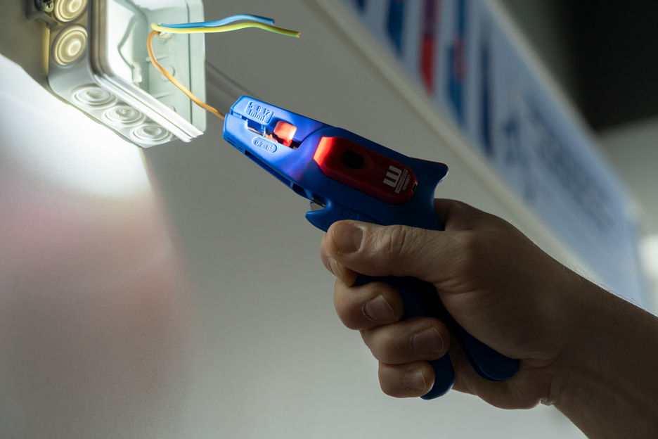 LAMPE DE TRAVAIL À LED