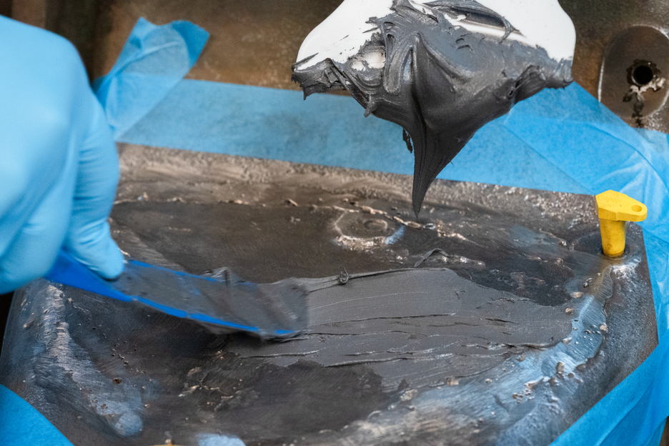 WEICON HB 300 | système à base de résines époxy résistant aux hautes températures pour la réparation et le moulage